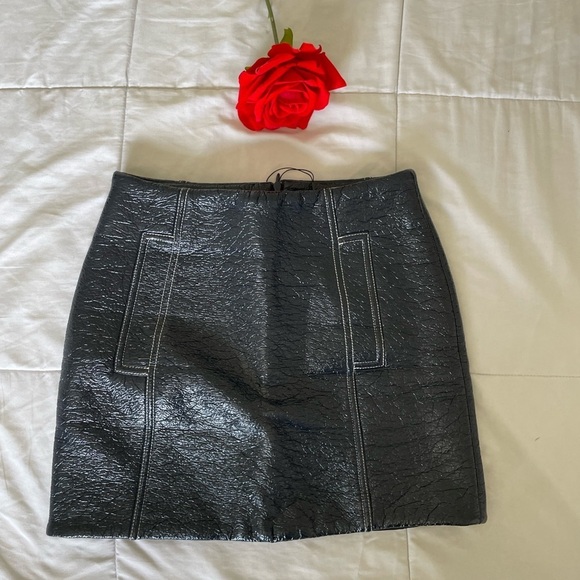 Ba&sh Vera crinkle patent mini skirt NWOT - Picture 7 of 12